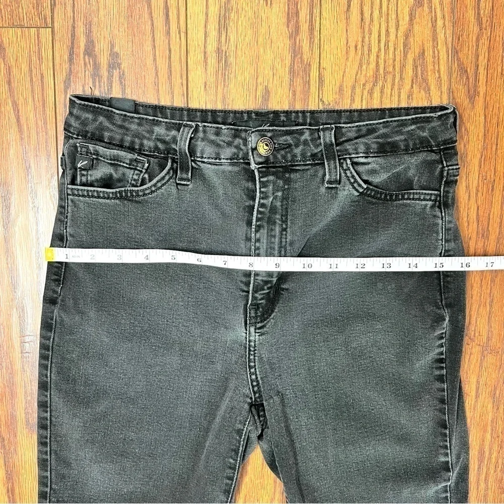 KanCan Black Distressed Raw Hem High Rise Estilo Stretch Bermuda Shorts Size 28